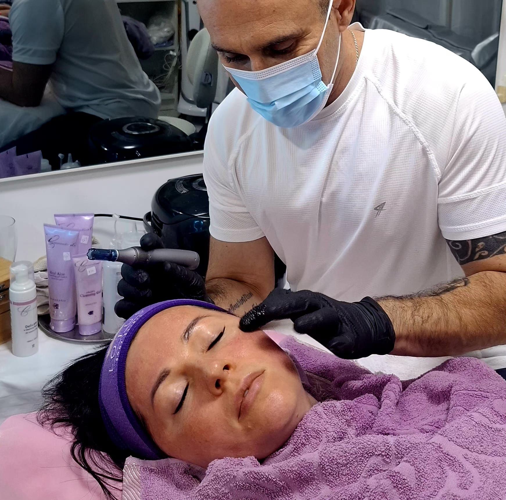 LOTUS BODY CLINIC